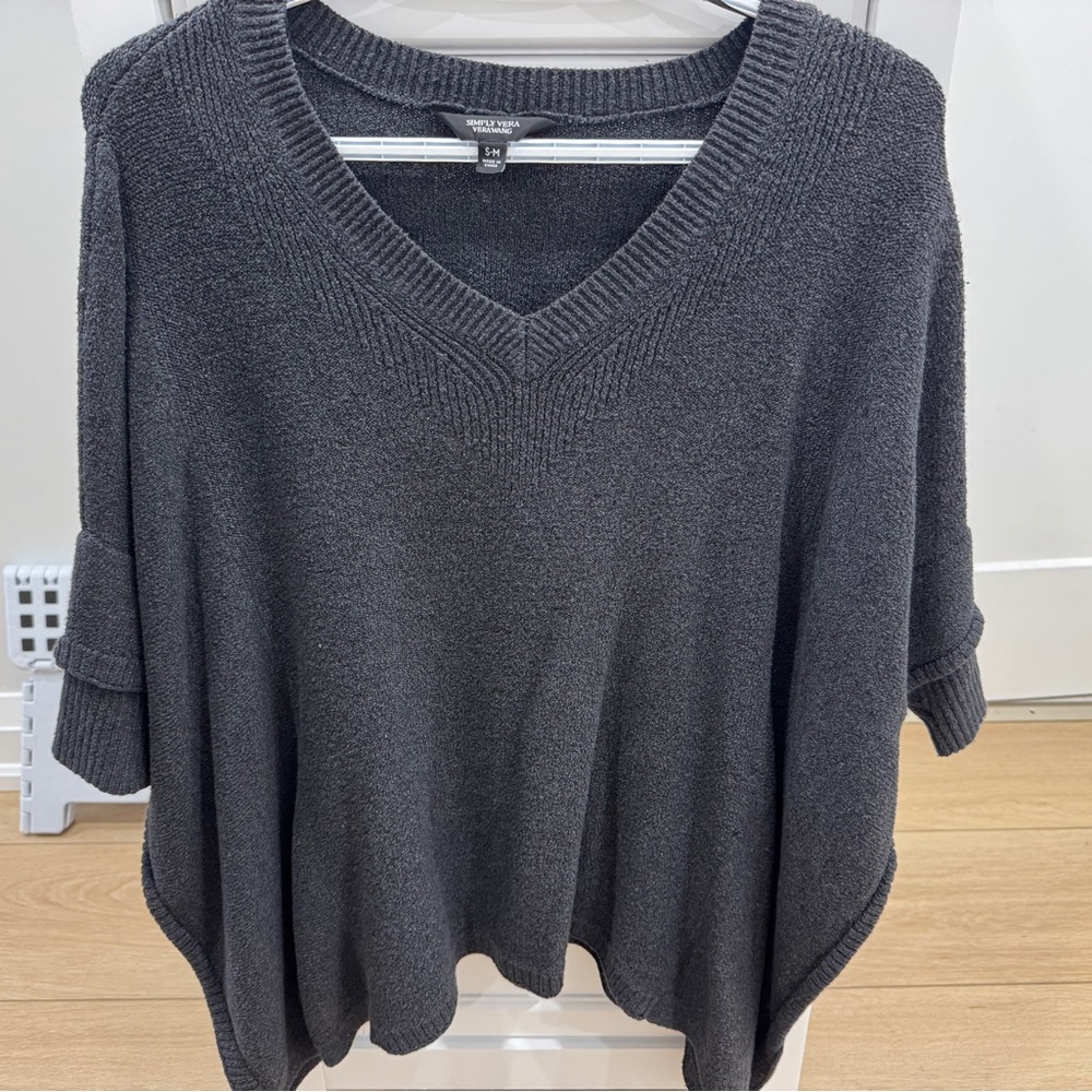 Vera Wang Charcoal Poncho Sweater VGUC 36”x25”